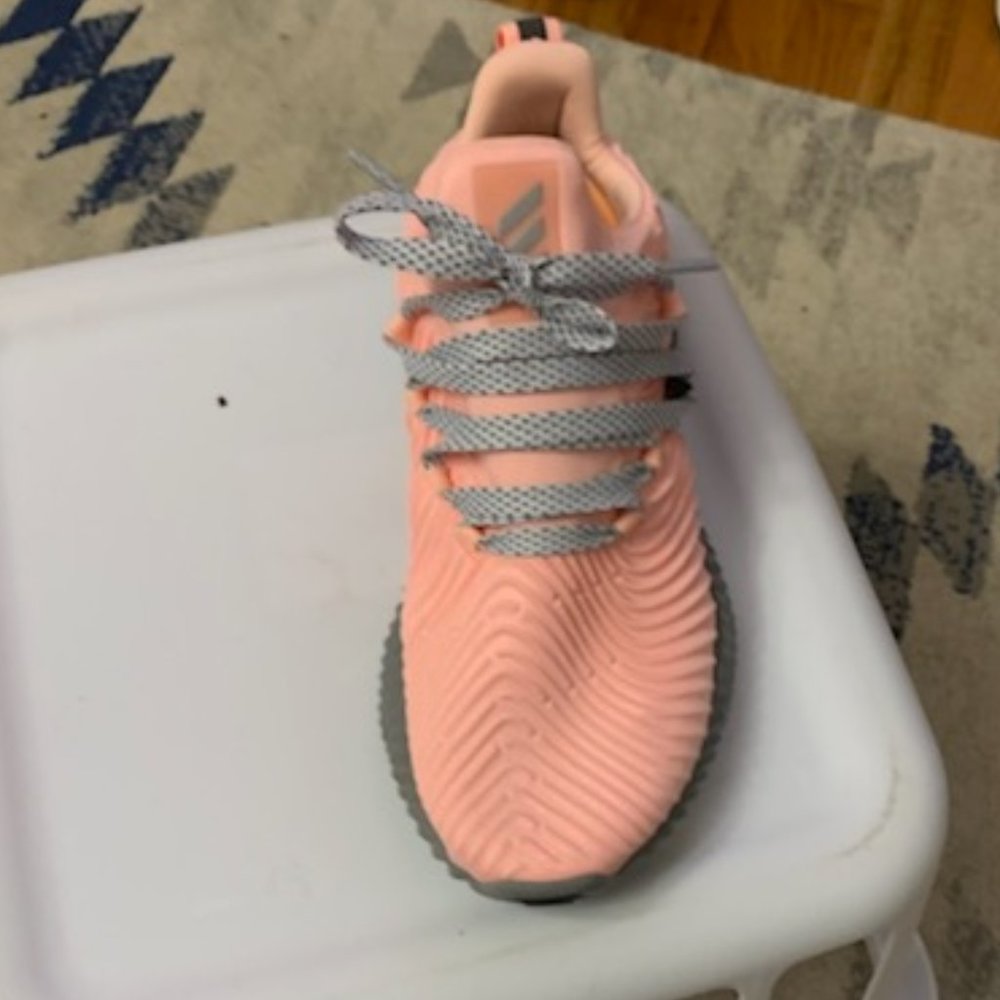 Brand New AlphaBounce Instincts - Size 6.5